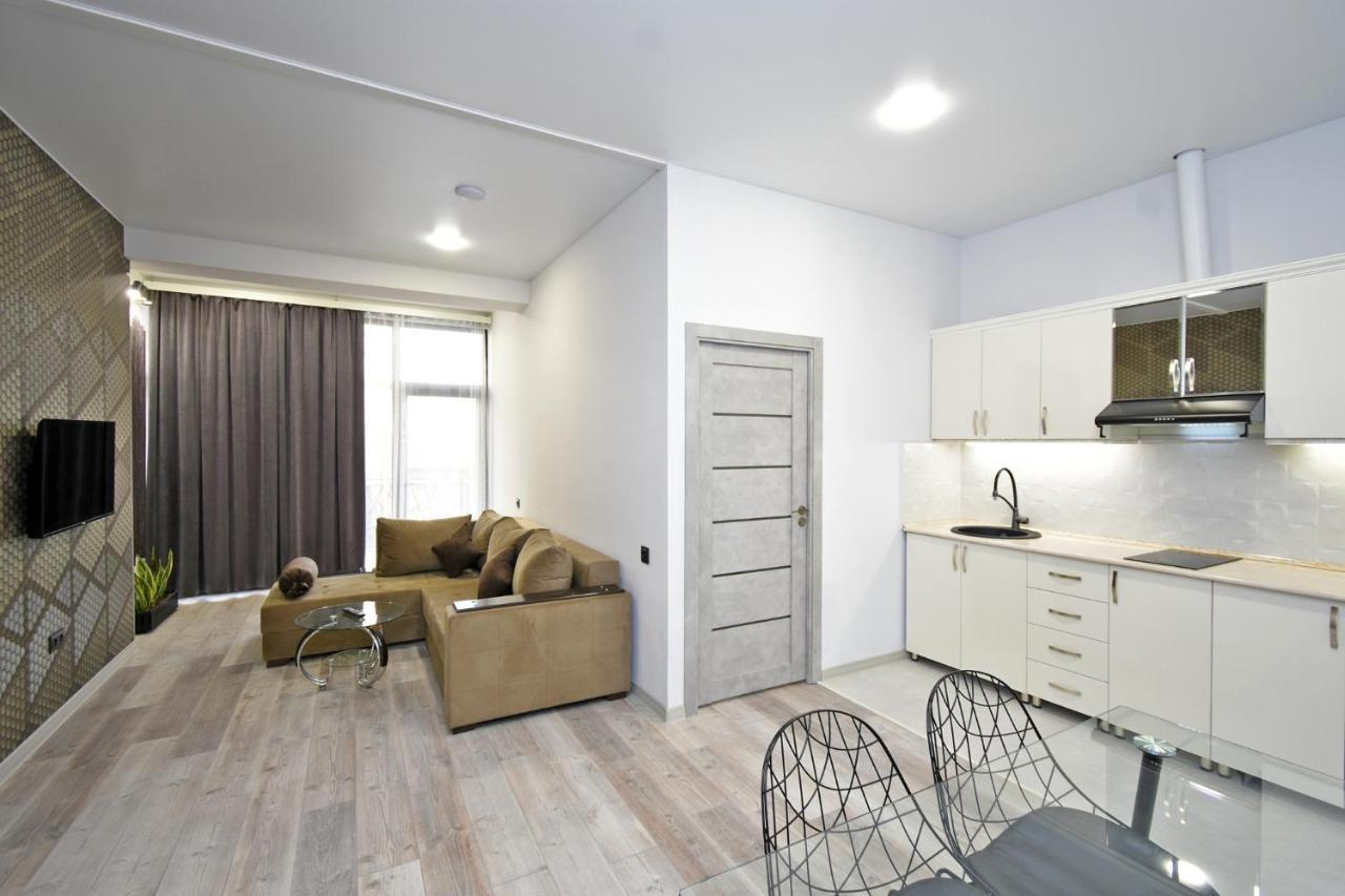 New Apartment In Yerevan City Center Ngoại thất bức ảnh