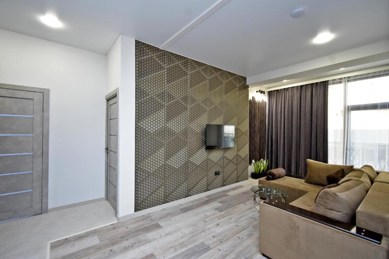 New Apartment In Yerevan City Center Ngoại thất bức ảnh