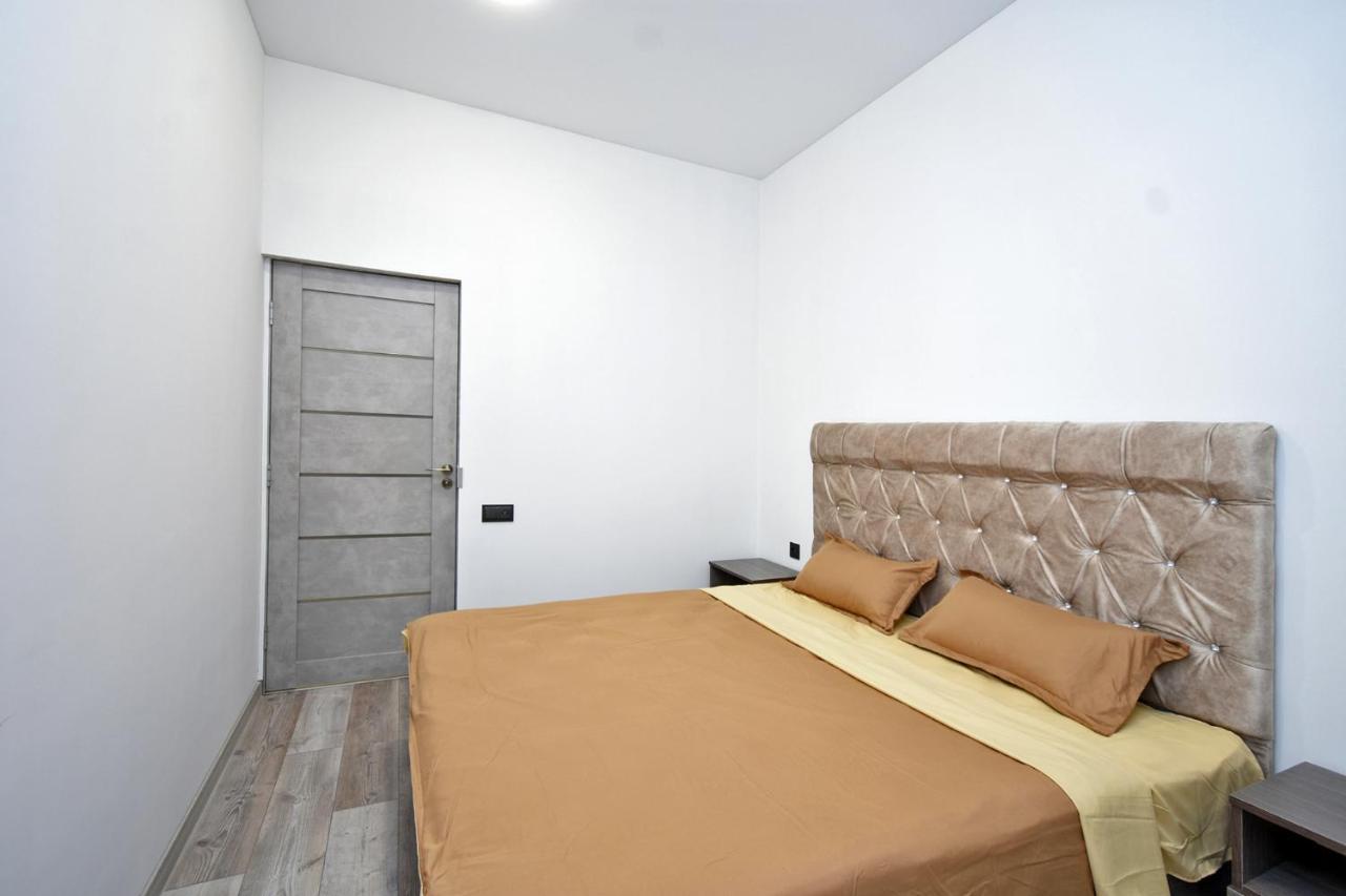 New Apartment In Yerevan City Center Ngoại thất bức ảnh