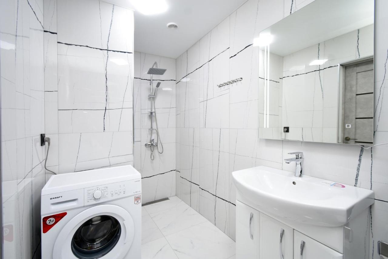 New Apartment In Yerevan City Center Ngoại thất bức ảnh